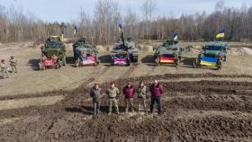 러의 벨라루스 핵 배치 위협 속 서방 탱크 우크라 도착