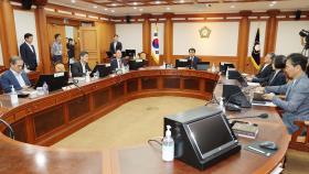 선관위, 감사 수용 여부 논의…정치권 국정조사 압박