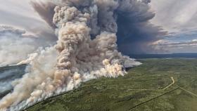 캐나다 산불 '이례적' 확산…주말 새 413곳 화재 진행중