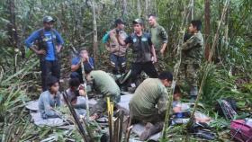 아마존의 기적…'비행기 추락' 아이들 40일 만에 생환