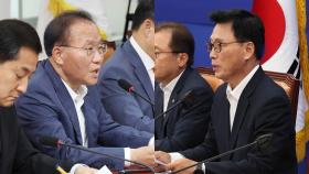 체포동의안·해임건의안 공방…문재인, 이재명 병문안