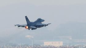 [속보] 군산서 주한미군 F-16 추락…조종사 비상탈출