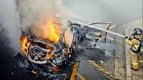 인천서 부탄가스 폭발 추정 차량 화재…운전자 사라져
