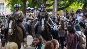 기마경찰 동원해 체포…격화하는 미국 대학 반전 시위