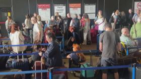 영국 맨체스터 공항 대규모 정전에 항공편 '마비'