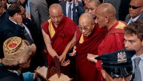 달라이 라마, 치료차 방미…바이든 회동 여부에 中 촉각