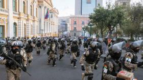 볼리비아군 쿠데타, 야당 일각서 대통령 조율설 제기