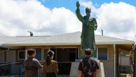 김여사, 하와이 한인기독교회 방문 