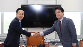 마주 앉은 여야…'여야정 협의체' 첫 논의