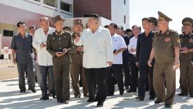 북한, 우라늄 농축시설 첫 공개…