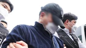 일가족 5명 살해한 50대 구속…범행동기 본격 수사