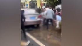중국서 또 초등학교에 차량 돌진…