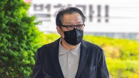 검찰, '건진법사' 재소환…부정 청탁 의혹 관련