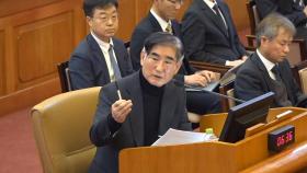 김용현 '내란 재판' 고성 소란...증인신문 결국 공개 전환