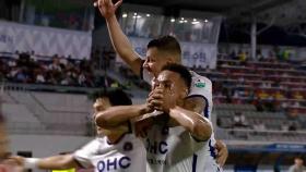 '모따 멀티골' 안양, FC수원에 2-1 역전승