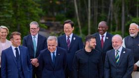 G7 정상들과 어깨 나란히…이 대통령 