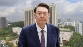 尹, 재판서 특검과 첫 대면…법정 공방 본격화