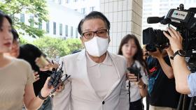 '샤넬백 의혹' 침묵한 건진…특검에서 입 열까