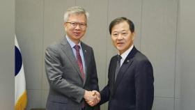 복지차관, 의협 찾아 전공의 복귀 등 의견 수렴