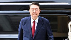 내란특검, 尹에 14일 오후 2시 재차 출석 요구