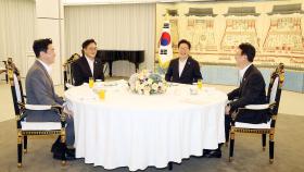 [현장연결] 이 대통령, 국회의장·국무총리와 만찬 회동…