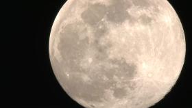 올해 가장 큰 보름달, '슈퍼문' 떴다