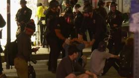 '흑인 사망' 시위서 만여 명 체포...LA 2천500명 최다