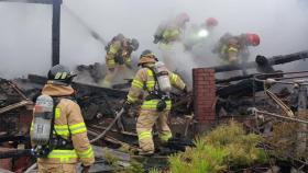 경남 의령 주택 화재로 무너져...80대 1명 사망