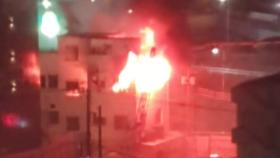 부산 구포동 3층 건물서 불...1,500만 원 피해