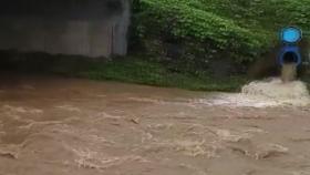 경남 함양서 폭우 속 배수로 작업 중 주민 2명 사망