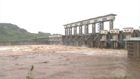 임진강 군남댐 39m 수위 유지...파주·연천 주민 긴급 대피