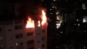 서울 신림동 아파트 13층에서 화재...주민 1명 병원 후송