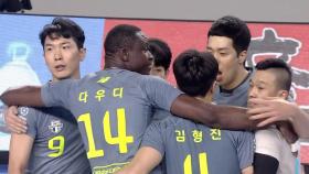 '다우디 30득점' 현대캐피탈, V리그 개막전 완승