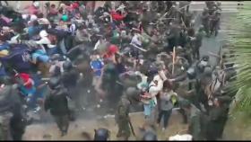 미국행 '캐러밴' 이민자 행렬, 과테말라에서 발 묶여