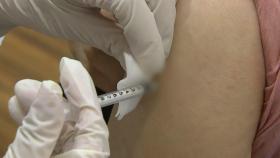 얀센 5배·AZ 절반 투여...잇따르는 백신 오접종
