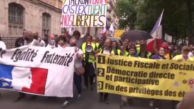 프랑스 '백신여권 도입 확대' 앞두고 대규모 반대 시위