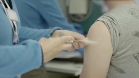 美 CDC 국장, 모더나·얀센 부스터샷 접종 최종 승인