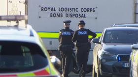 영국, 택시 폭발사건에 테러경보 '심각'으로 상향