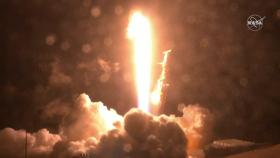 '소행성 충돌을 막아라'...실험 우주선 인류 최초 발사