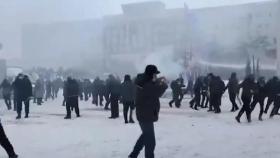 카자흐 시위 격화· 26명 사살...러시아 공수부대 투입