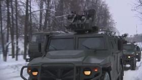 러시아 '군사 인프라 배치' 언급에 긴장 고조...美 