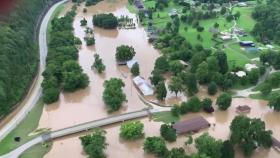美 켄터키 주 홍수로 25명 사망...추가 피해 우려