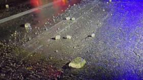 폭우로 중부고속도로 '도로 파임' ...차량 20여 대 타이어 파손