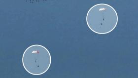 [속보] 화성 서신면 해상에 F-4 전투기 추락...조종사 2명 비상 탈출