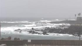 [날씨] 남해안·제주 호우, 중부 소나기...내륙 30℃ 더위