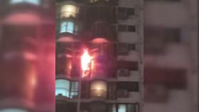 서울 송파구 아파트 화재...한밤중 주민 50명 대피