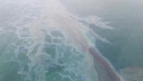 여수 앞바다 기름 유출...해경, 방제 작업