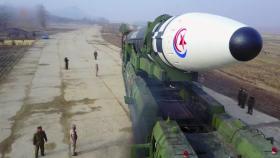 北, '괴물 ICBM' 화성-17형 발사...軍, F-35A '정밀타격' 대응