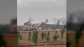 미국 중남부 덮친 토네이도...흔적조차 사라진 마을