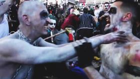 기괴·광기로 '악령' 쫓는다...발칸반도 새해 축제
